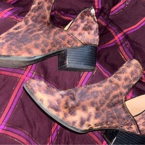 Leopard Print Ankle Booties size 8
